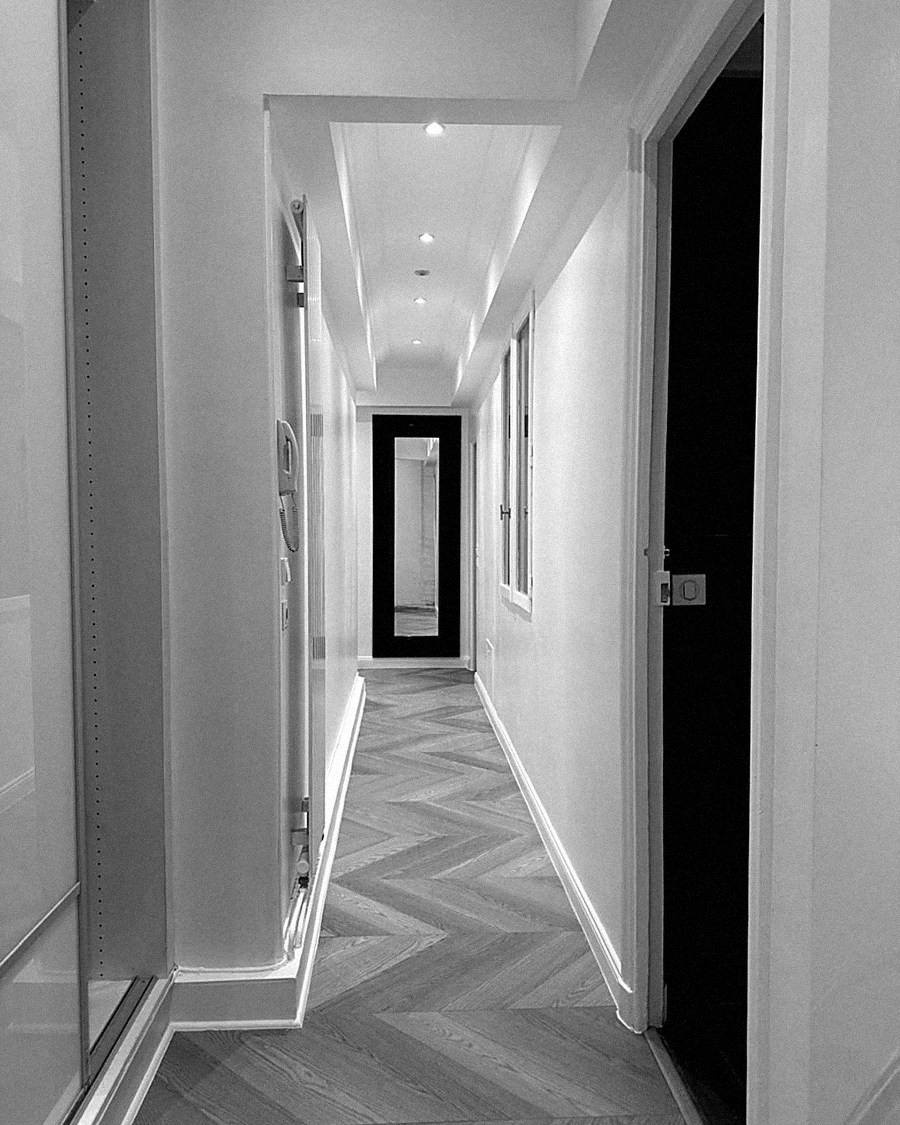 La salle d'attente du cabinet du Dr Stéphane Auroy à Paris 6e