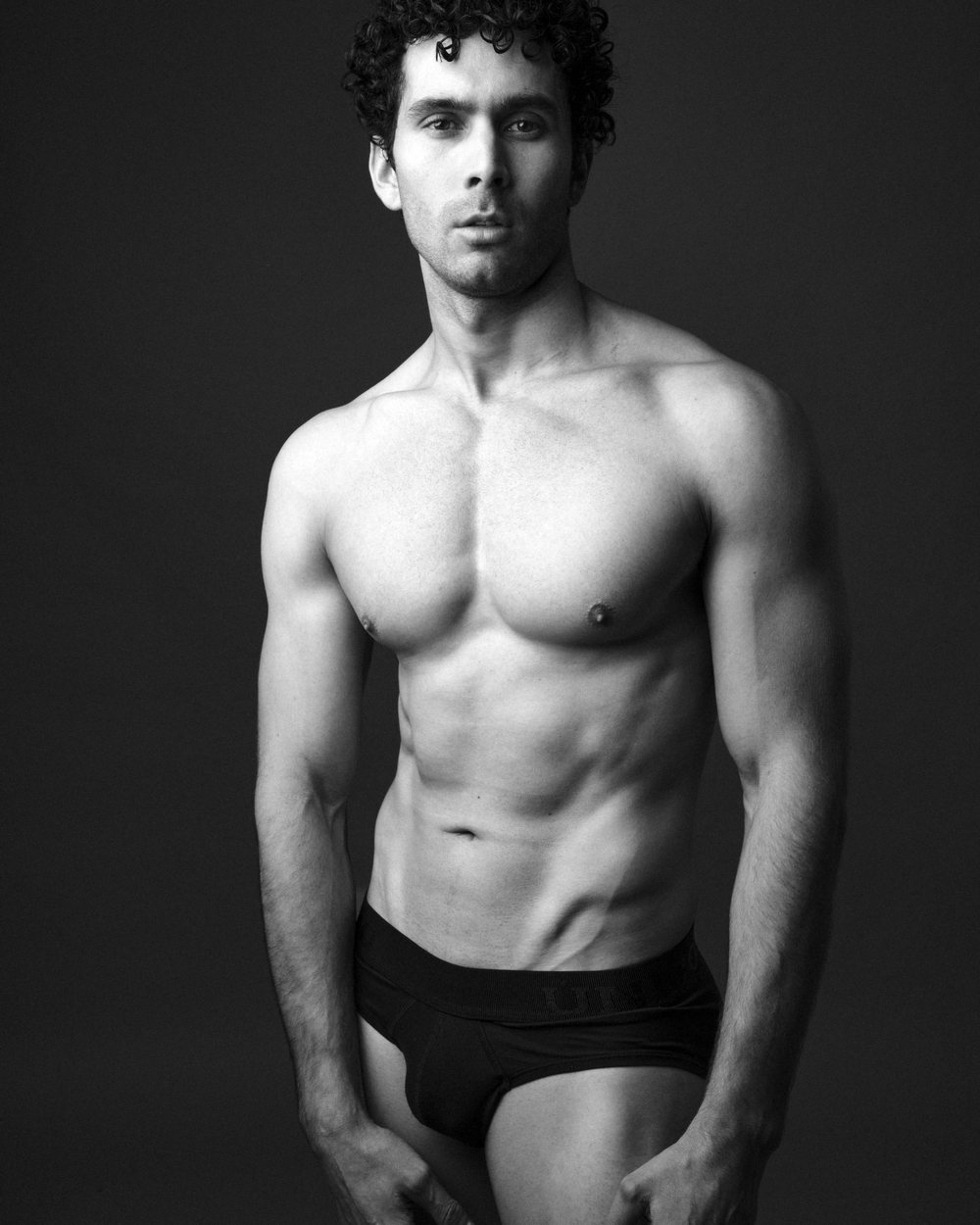 Silhouette masculine — traitements esthétiques du corps par le Dr Stéphane Auroy, Paris 6e